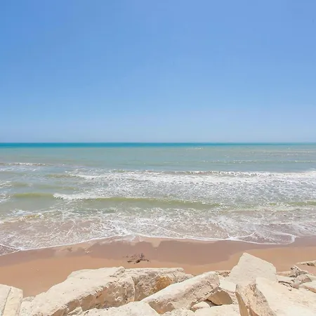 Gorgeous In בית נופש סנטה קרוצ'ה קמרינה