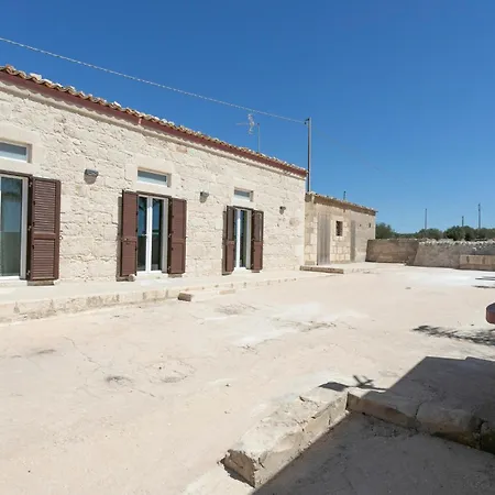 6 Bedroom In Holiday home Santa Croce Camerina