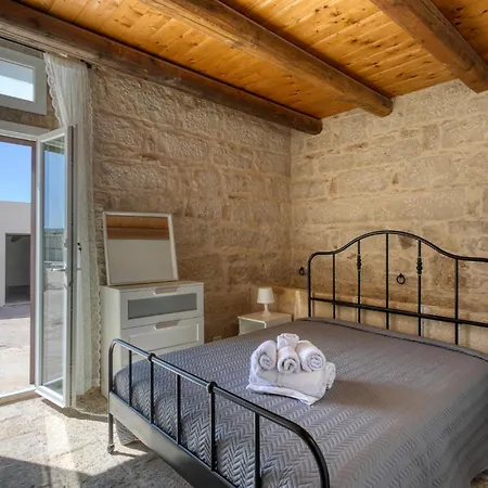 6 Bedroom In Holiday home