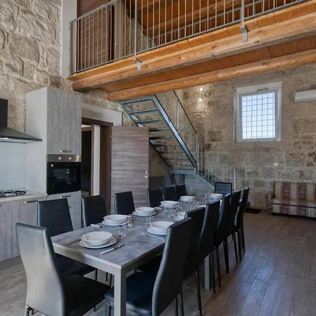 6 Bedroom In Santa Croce Camerina