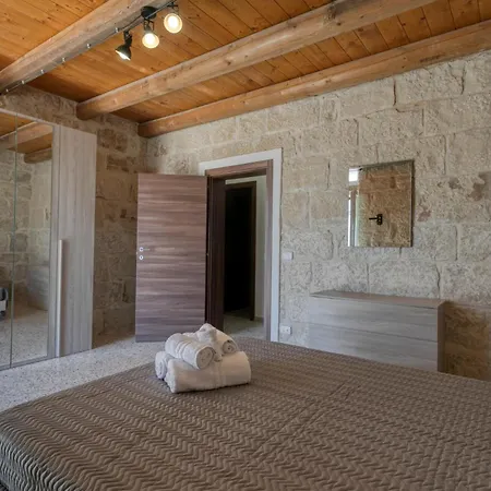 6 Bedroom In * Santa Croce Camerina